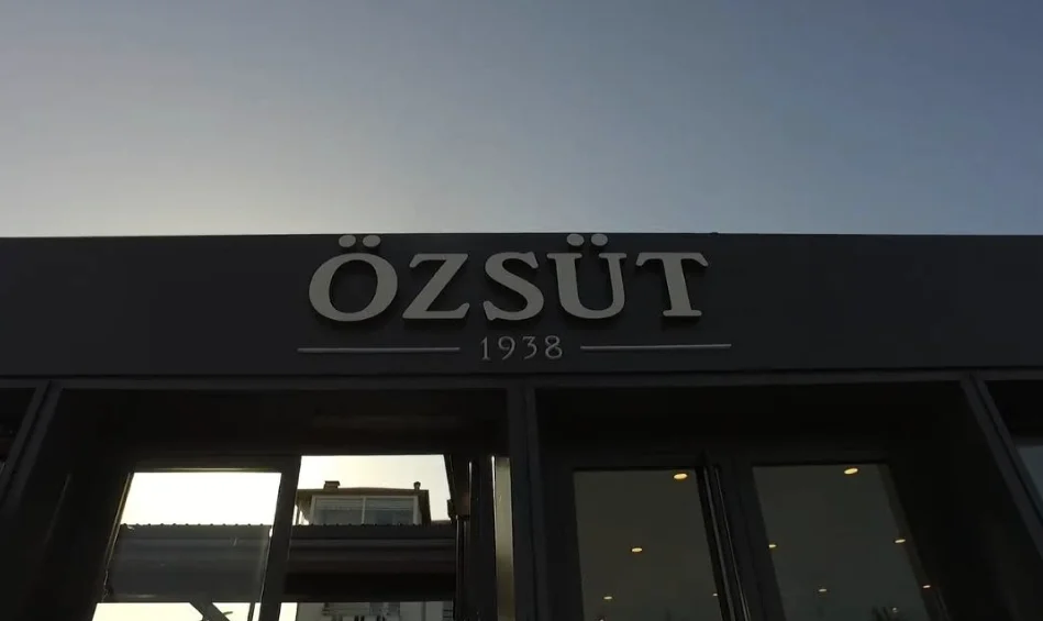Özsüt